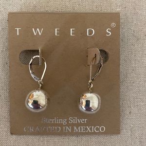 Tweeds Sterling Silver ball earrings with French back NWT